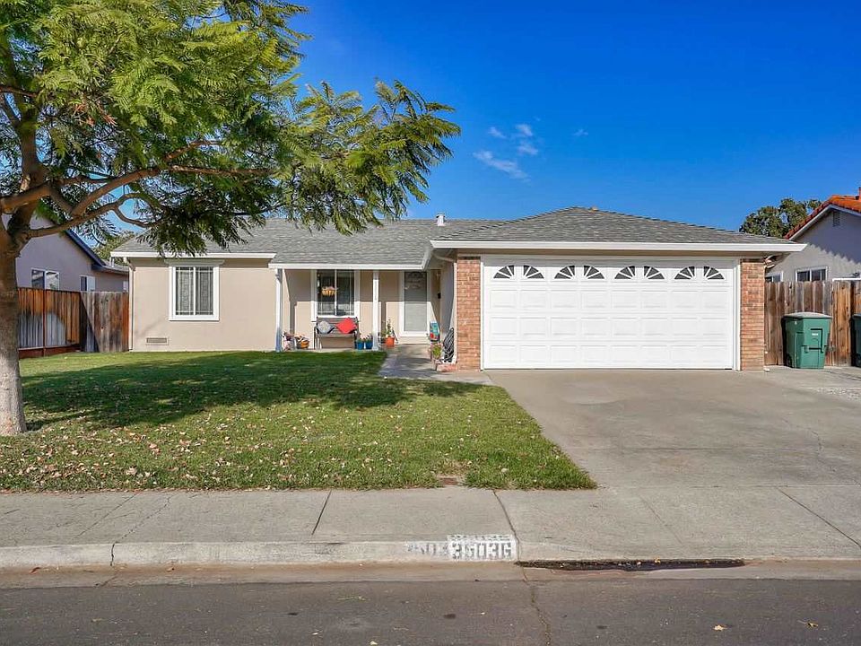 1st image of 35036 Hollyhock St