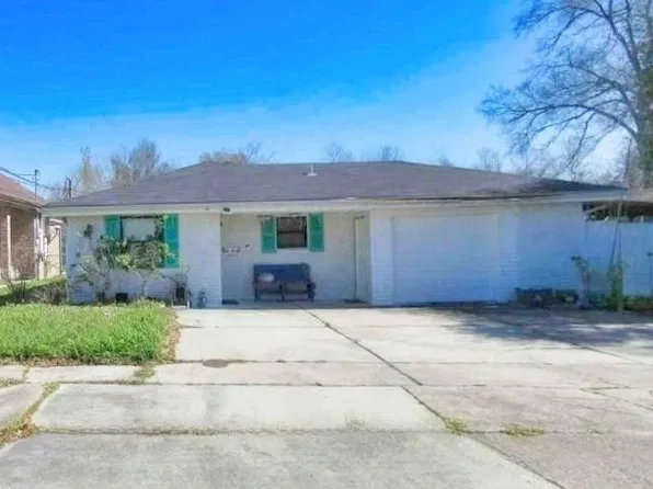 1425 Orchid Dr, Harvey, LA 70058