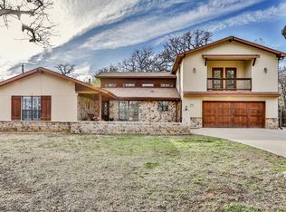 2030 Forest Hills Rd, Grapevine, TX 76051