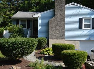 348 Flax Hill Rd, Norwalk, CT 06854