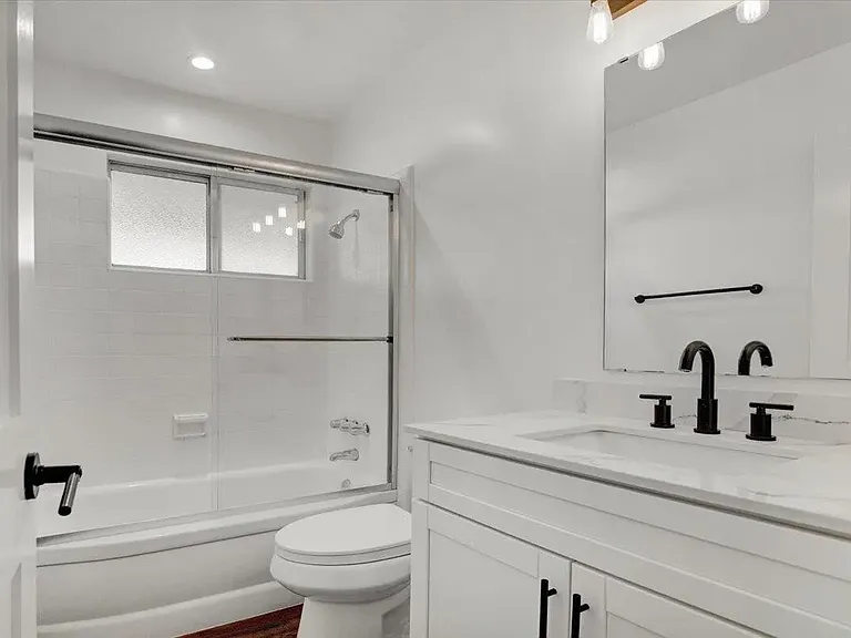 313 Calor Dr — Photo 5