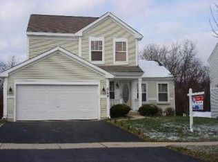 2199 Red Oak Dr, Round Lake, IL 60073