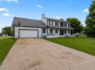 6893 NE Rising Sun Dr, Pleasant Hill, IA 50327