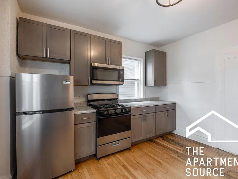 4652 W Palmer St #1 — Photo 2