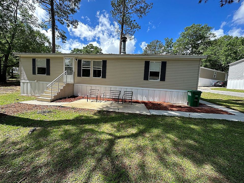 1st image of 395 Blue Dolphin Ln