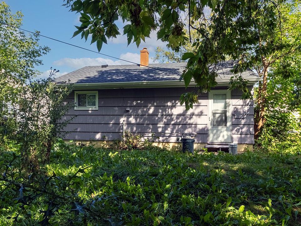 2nd image of 5713 N 61st STREET