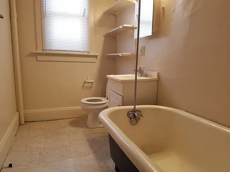 1230 Neil Ave #B — Photo 6