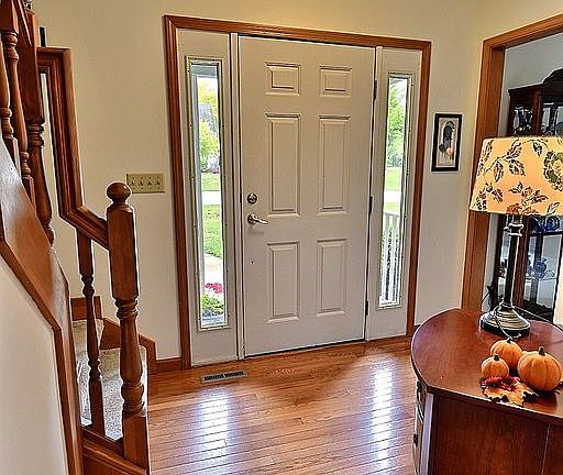 4th image of 1716 Wycliffe Dr