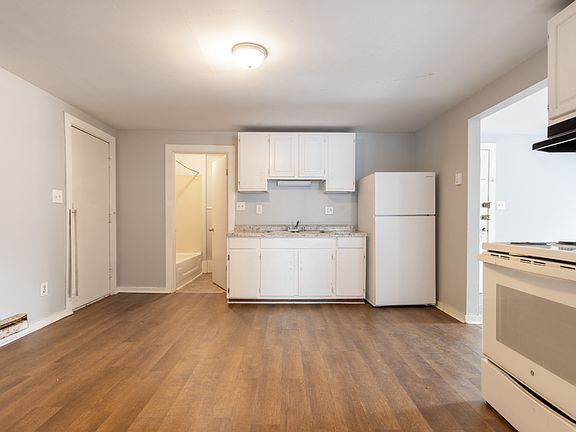 5th image of 1931 Clements Ave #A