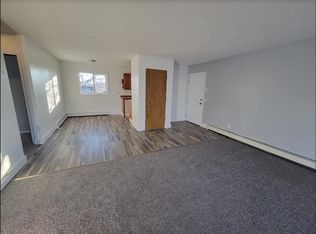 543 N Bragaw St UNIT D, Anchorage, AK 99508