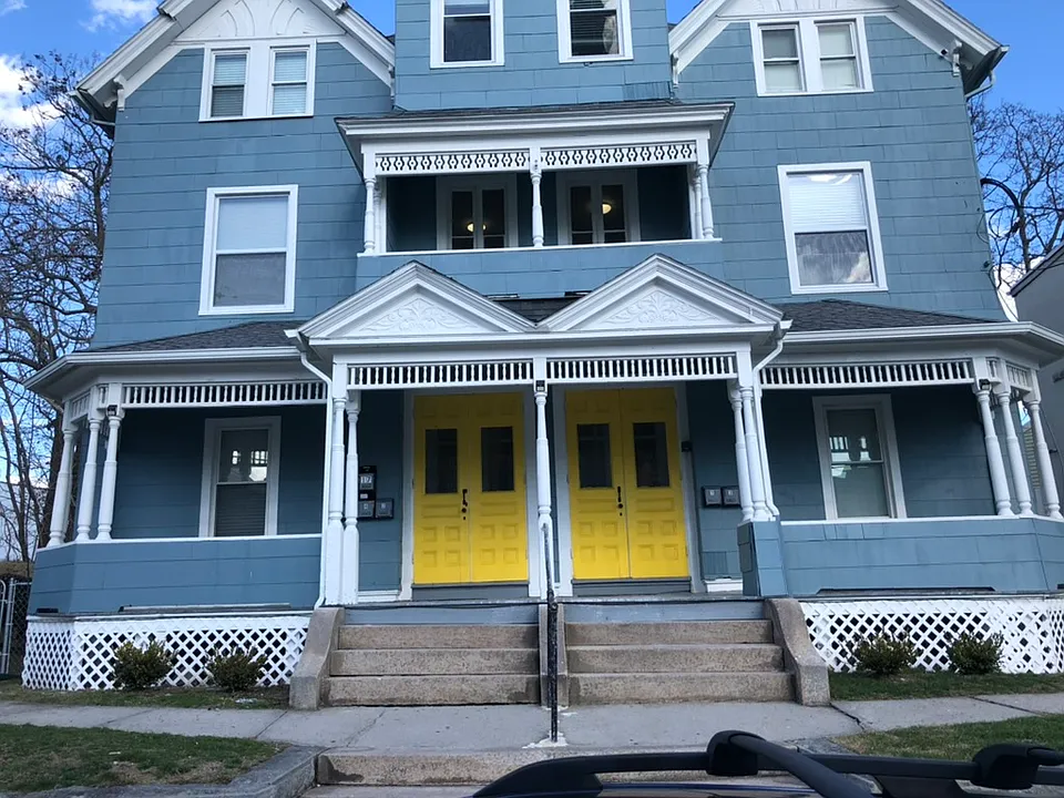 15 Huntington St #5