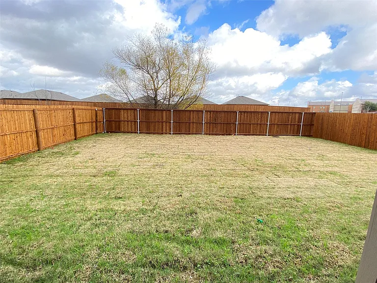 3126 Channing Dr — Photo 12