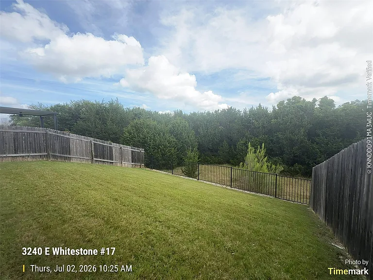 3240 E Whitestone Blvd #17 — Photo 34