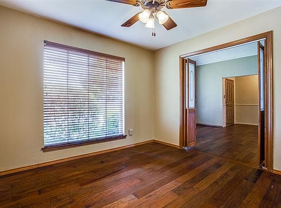 4th image of 2308 Claridge Cir