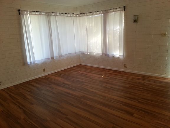 5th image of 420 W Clark St APT A