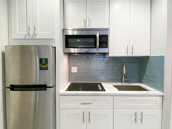 5th image of 21-66 28th St #5R