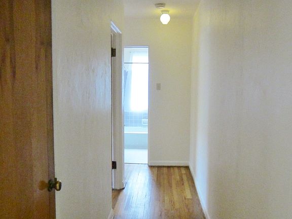 5th image of 670 N Pearl St APT 12