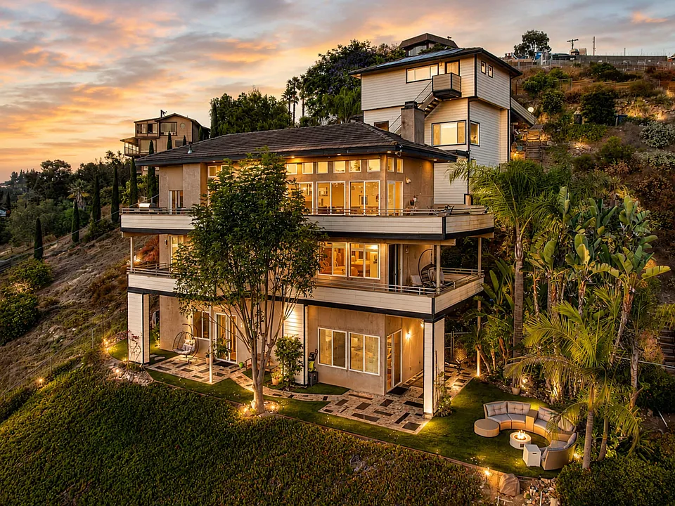 4350 Alta Mira Dr