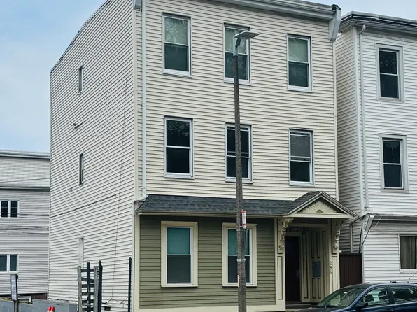289 Chelsea St #2, Boston, MA 02128