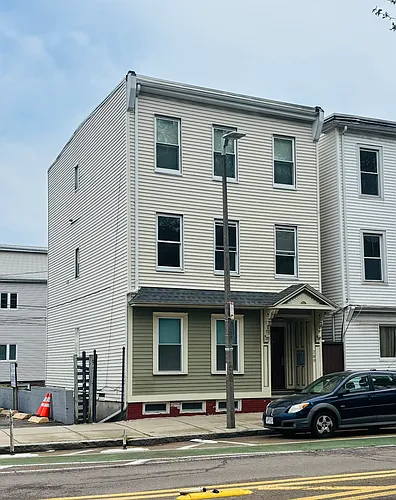289 Chelsea St #2 Photo 1