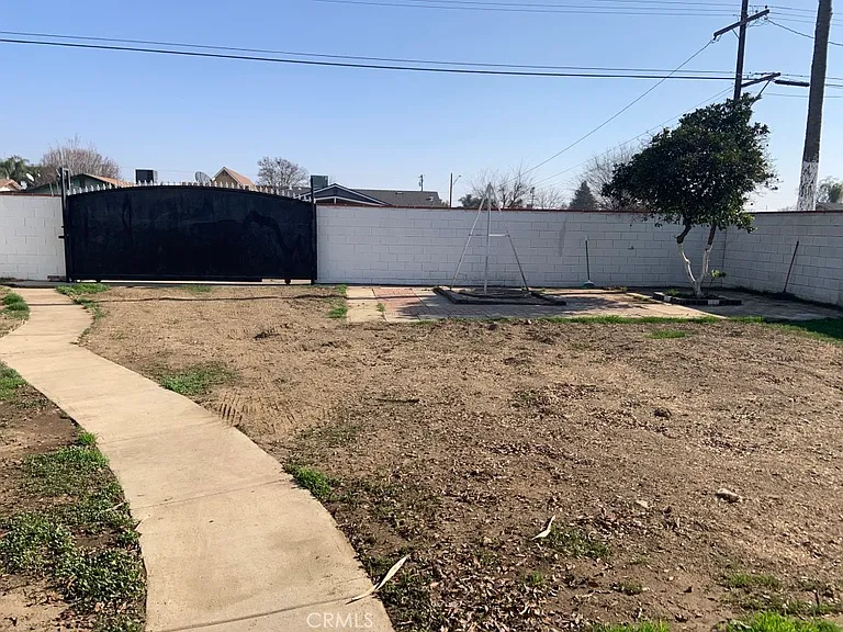 922 E Elm Ave — Photo 21