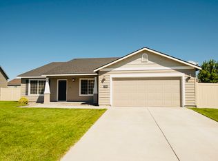 1586 W 44th Ave, Kennewick, WA 99337