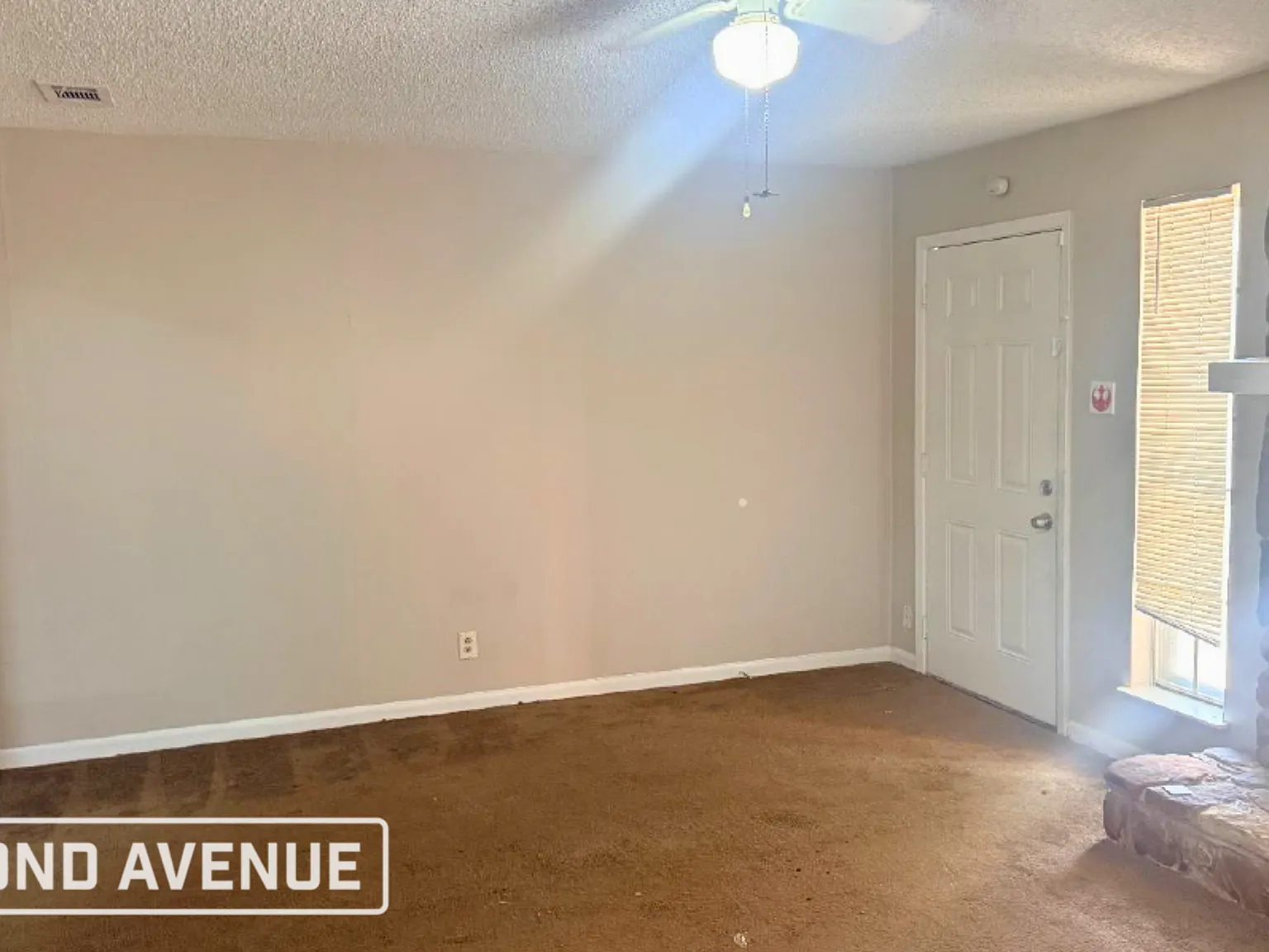 3 bed, 2.0 bath, 1798 sqft, $2,189 — Photo 3
