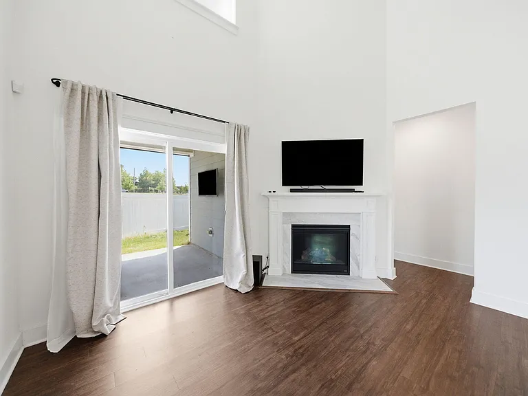 201 Marbella Grove Ct — Photo 10