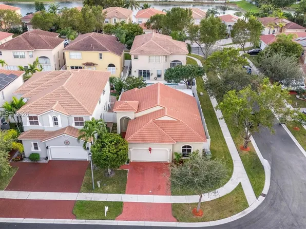 3712 NE 16th St, Homestead, FL 33033