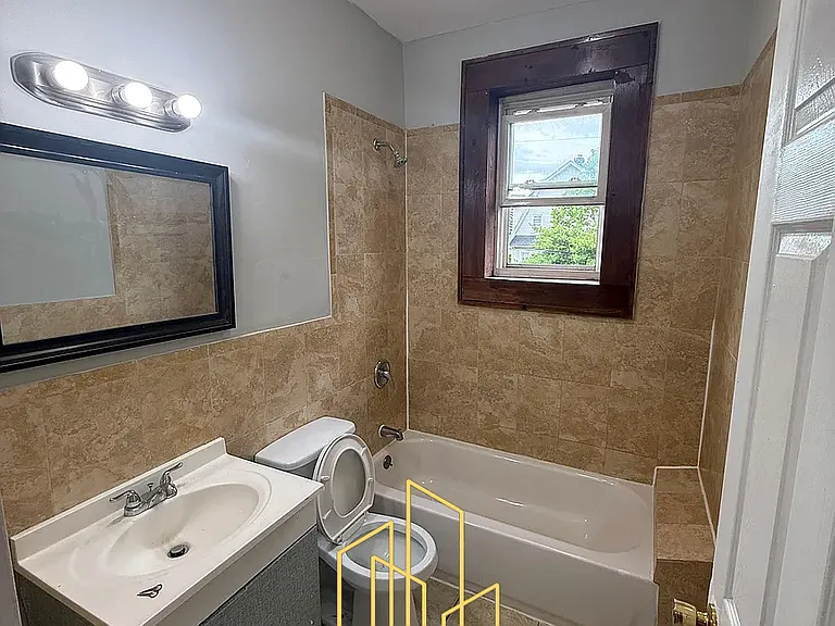 658 Sanford Ave #GG — Photo 7