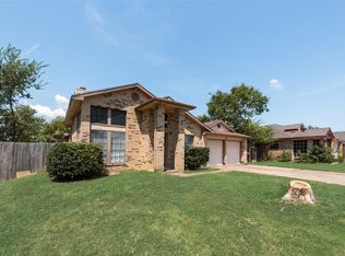 2203 Sunset Dr, Balch Springs, TX 75180