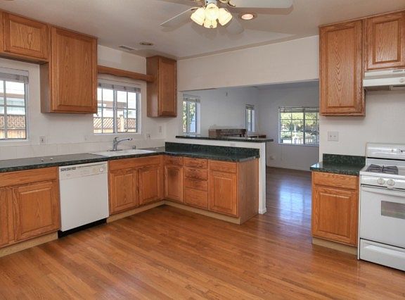 4th image of 1609 Mountain Ave