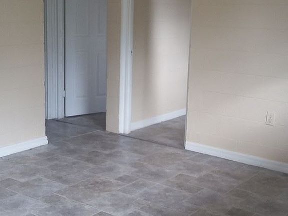 4th image of 1404 S Deleon Ave APT 15