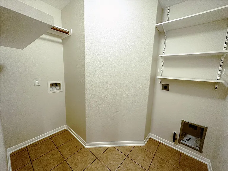 10210 Canyon Rose Ln — Photo 12