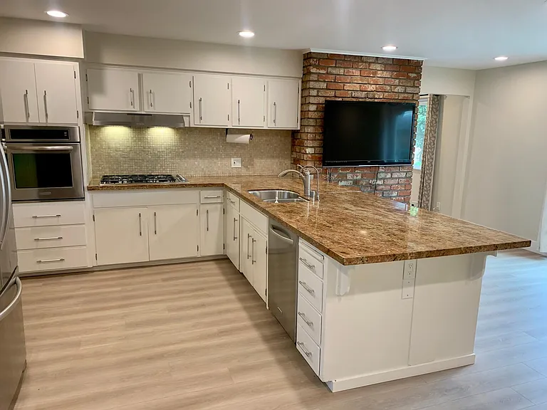 5540 Harwood Rd — Photo 10