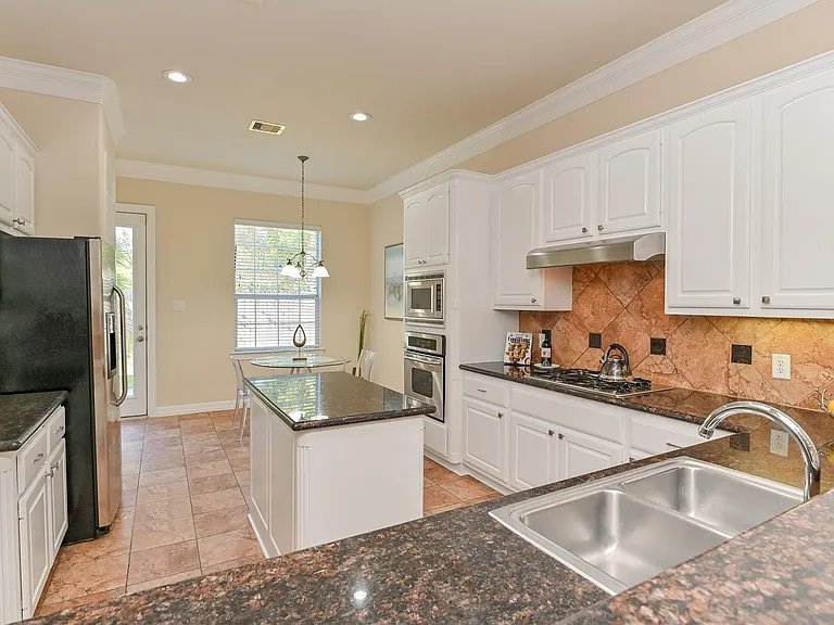1126 Sopris Dr — Photo 10