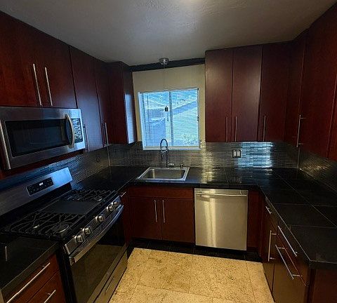 3rd image of 3724 W Gardenia Ave