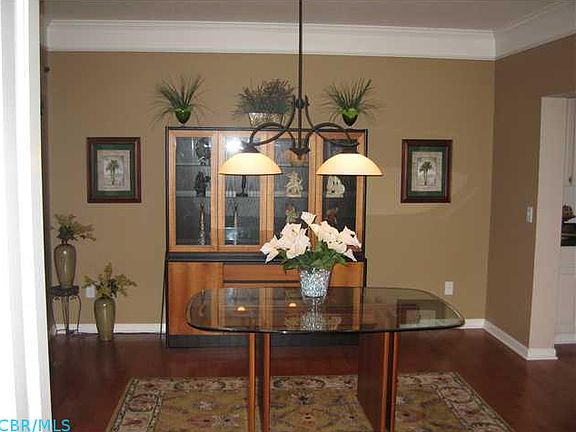 3rd image of 7638 Lealand Way