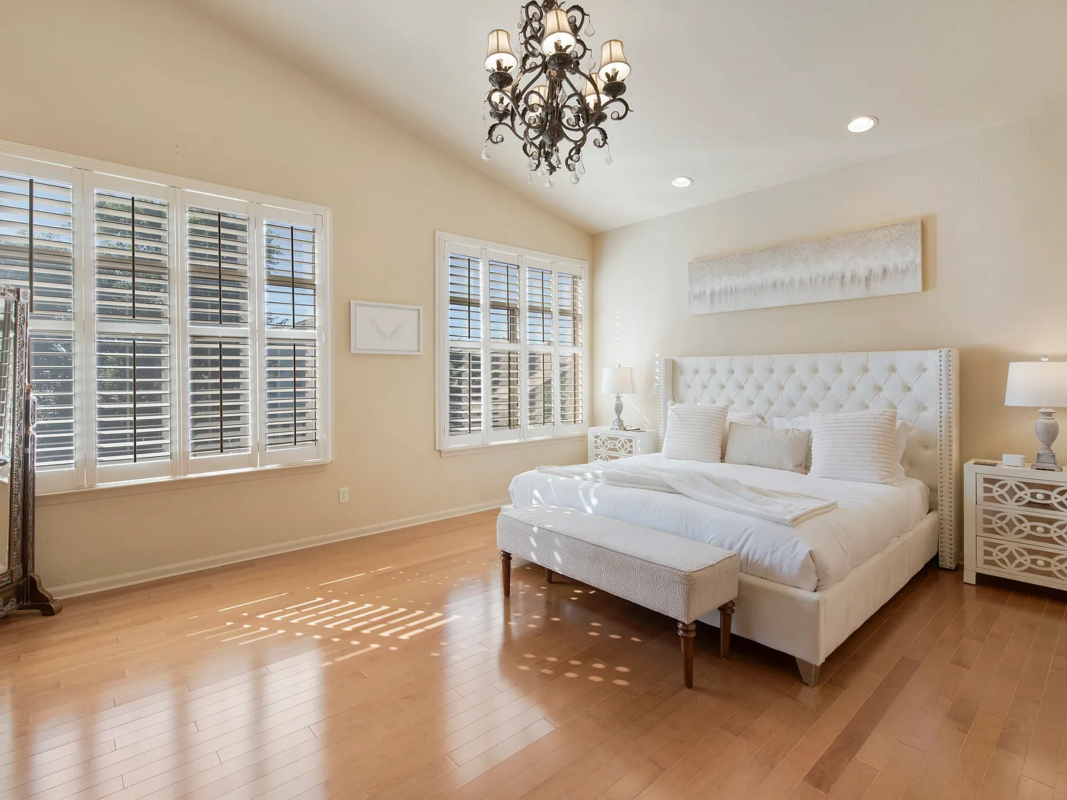 6419 E Betty Elyse Ln — Photo 4