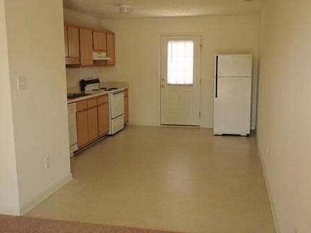 2nd image of 103 Cool Breeze Dr