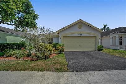 3rd image of 9316 Arborwood Cir