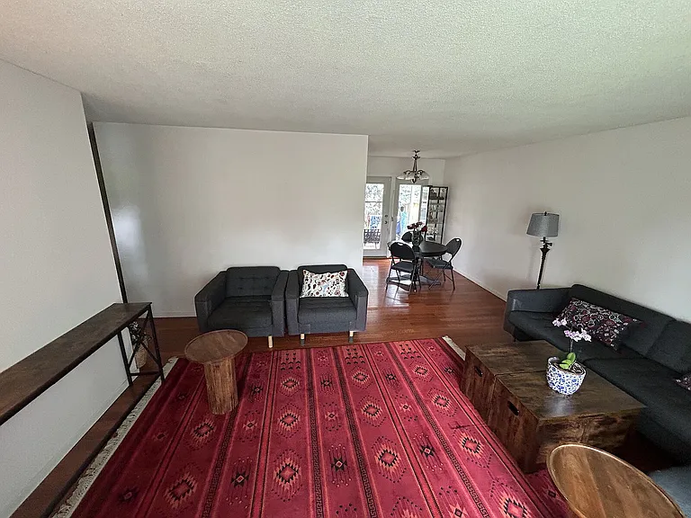 4319 Charleswood Dr NW — Photo 9