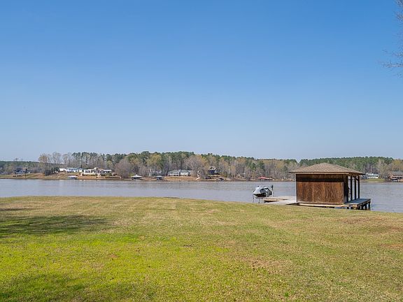 5th image of 2796 Lakecrest Dr