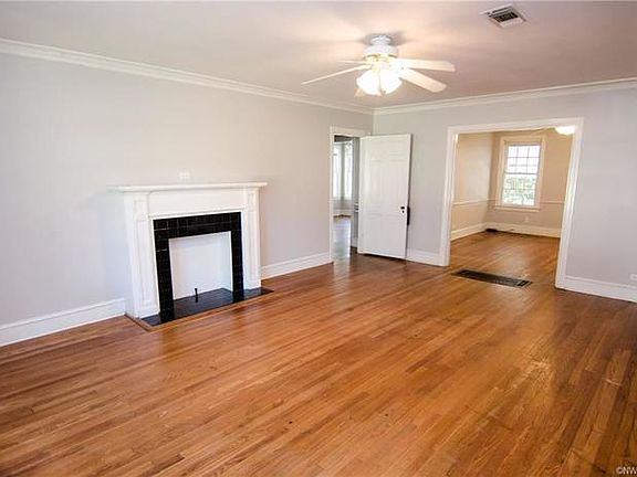 3rd image of 1932 Woodberry Ave