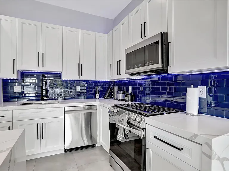 1304 Mandarin Isle — Photo 14