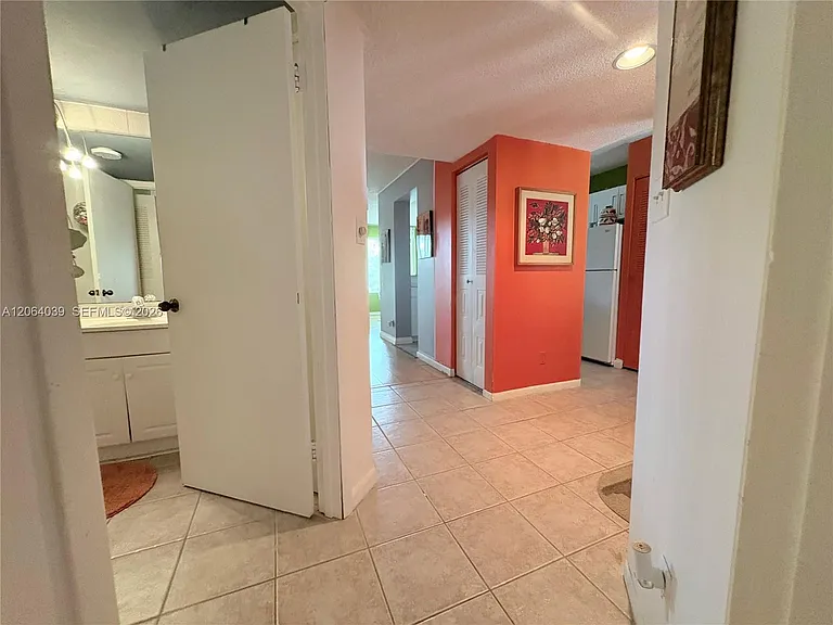 929 Coral Club Dr #929 — Photo 6