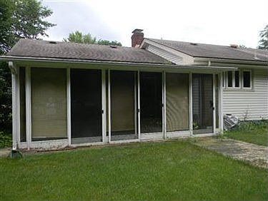 3rd image of 812 Brookfield Ave