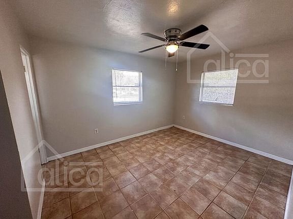 4th image of 5026 Cassatt Ave