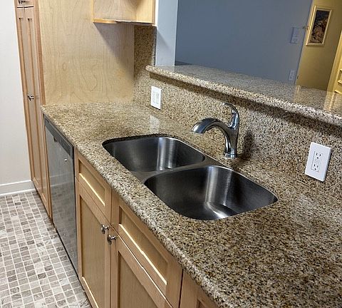 4th image of 1505 Corinth Ave APT 104