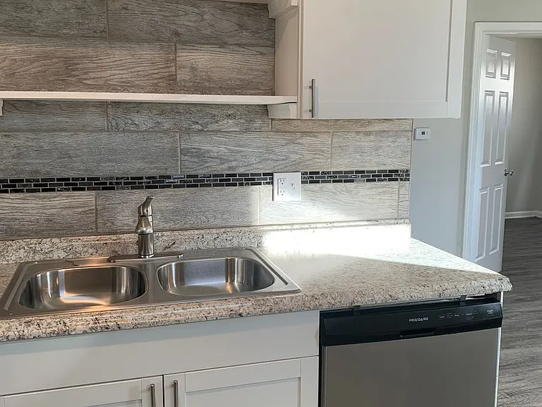 2715 W 42nd Ave — Photo 8